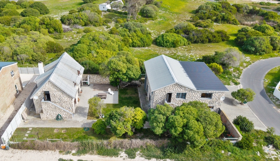 5 Bedroom Property for Sale in Struisbaai Western Cape